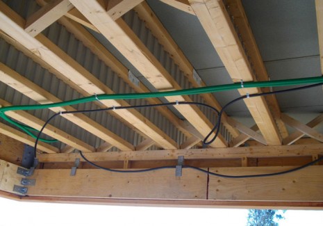 Solivage en poutre Nailweb : pose sur mur ossature bois. Entretoise sur appui